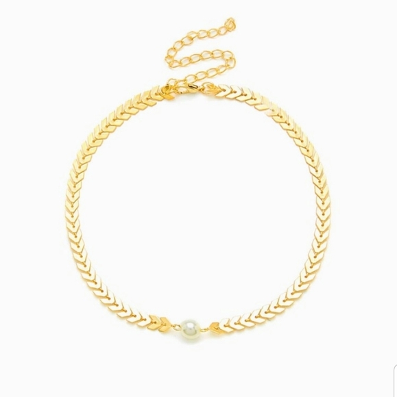 ^Felicia^ Arrow Choker - Picture 2 of 4